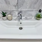 Garsoniera Alegria Solid House *