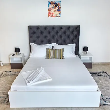 Garsoniera Alegria Solid House