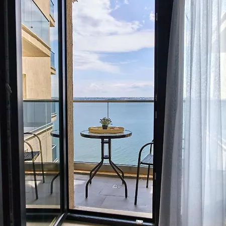 Garsoniera Alegria Solid House شقة *