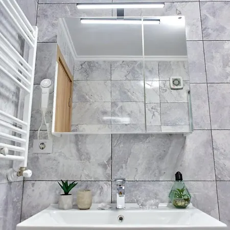 Garsoniera Alegria Solid House *