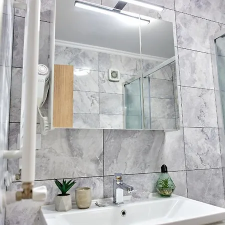 Garsoniera Alegria Solid House شقة *