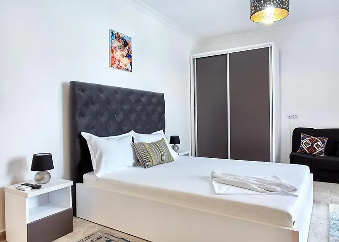 Garsoniera Alegria Solid House